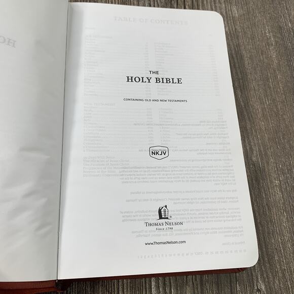 HOLY BIBLE NKJV RED LETTER EDITION NELSON LEATHERTOUCH New King James Version - Picture 9 of 11